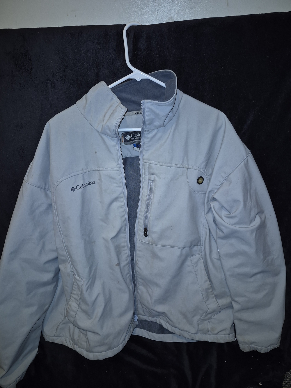 Columbia Light Gray Performance Jacket with Chest Zip Pocket
